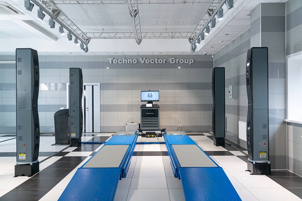 T 8218 Стенд развал схождения Техно Вектор 8 SMARTLIGHT