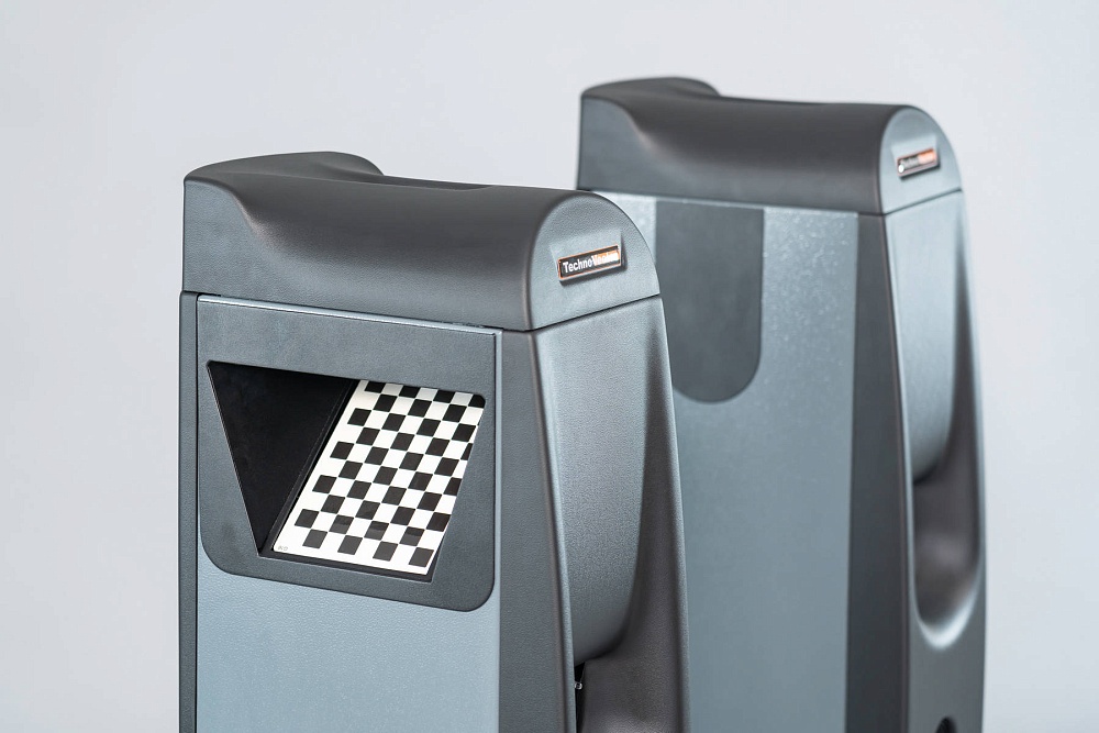 P 8214 VELOX Стенд развал схождения Техно Вектор 8